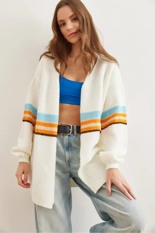 Kadın Ekru Renkli Şeritli Yumuşak Dokulu Triko Hırka HRK-19000299-Ekru - OLALOOK