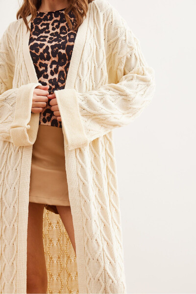 Kadın Ekru Saç Örgü Manşet Katlamalı Maxi Triko Hırka HRK-19000327-Ekru - 6