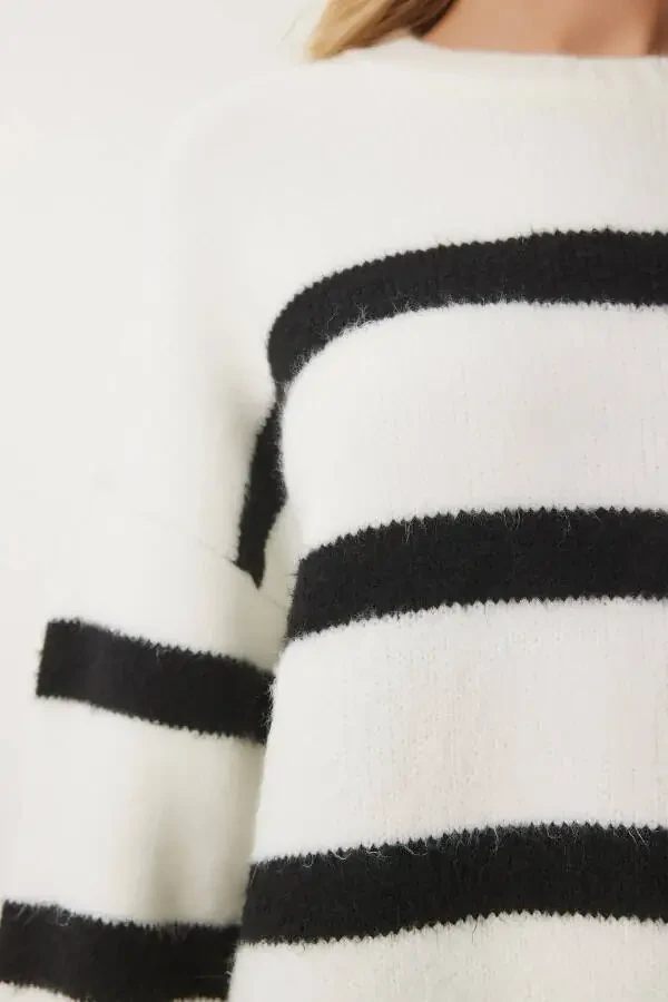 Kadın Ekru Siyah Bisiklet Yaka Çizgili Triko Kazak PF00107-Ekru Siyah - 3