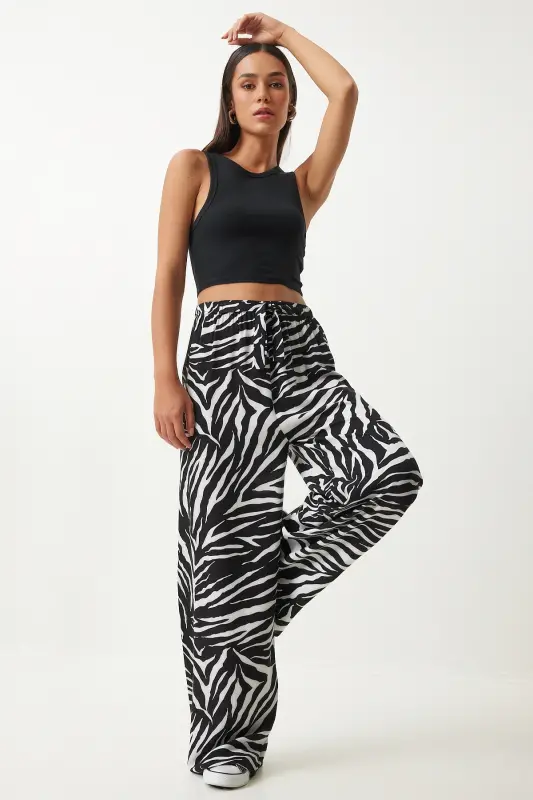 Kadın Ekru Siyah Desenli Dökümlü Viskon Palazzo Pantolon EN00606-Ekru Siyah - HAPPINESS İSTANBUL