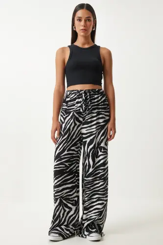 Kadın Ekru Siyah Desenli Dökümlü Viskon Palazzo Pantolon EN00606-Ekru Siyah - HAPPINESS İSTANBUL (1)