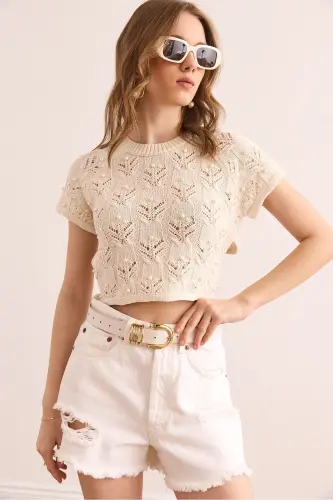 Kadın Ekru Taş Detaylı Sırt Dekolteli Crop Ajurlu Bluz BLZ-19002911 - Ekru - 3