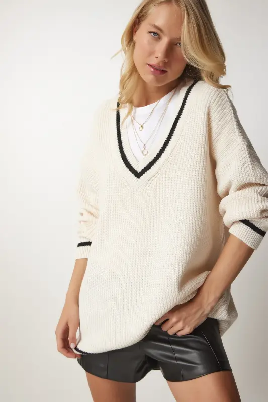 Kadın Ekru V Yaka Oversize Uzun Triko Kazak BP00140-Ekru - 2