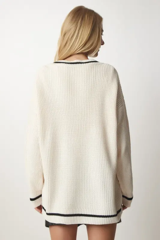 Kadın Ekru V Yaka Oversize Uzun Triko Kazak BP00140-Ekru - 5