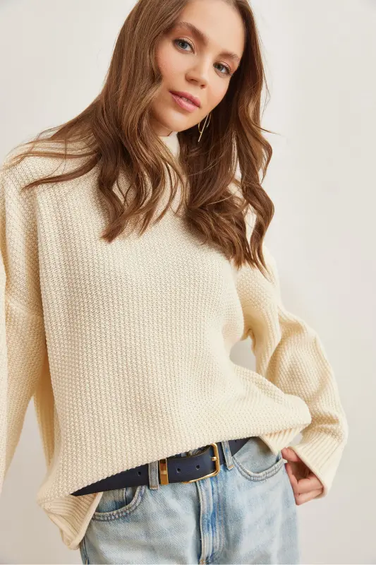 Kadın Ekru Yaka Manşet Kıvrık Petek Triko Kazak KZK-19000825-Ekru - OLALOOK