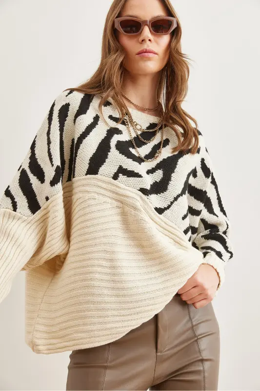 Kadın Ekru Zebra Detaylı Triko Kazak KZK-19000819 - Ekru - 2