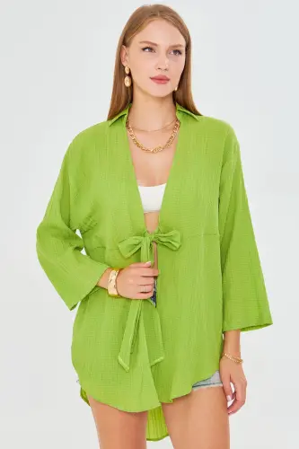 Kadın Fıstık Yeşili Kendinden Çizgili Önden Bağlamalı Kimono Gömlek ARM-24Y001101-Fıstık Yeşili 