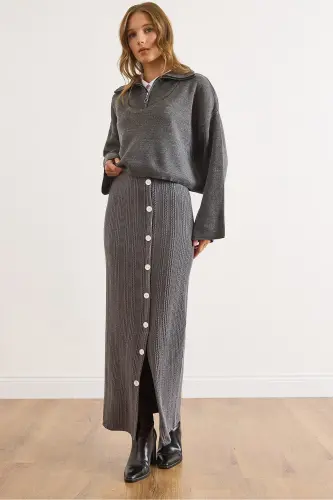 Kadın Füme Beli Lastikli Düğmeli Yırtmaçlı Uzun Etek ETK-19000293-Füme - 1