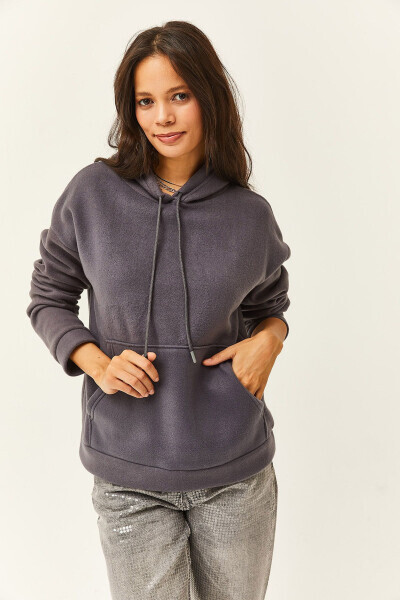 Kadın Füme Kapşonlu Kanguru Cepli Polar Sweatshirt SWT-19000435 - Füme - 4