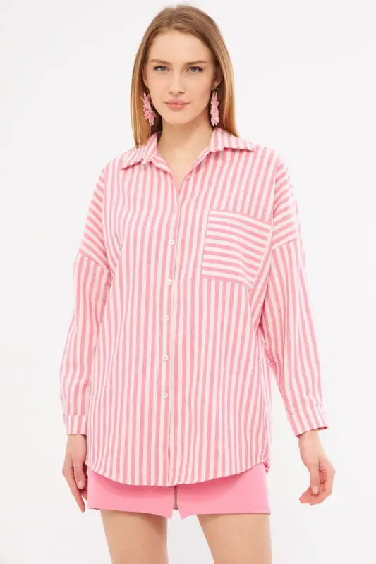 Kadın Fuşya Çizgili Uzun Kol Cep Detaylı Pileli Oversize Gömlek ARM-24Y001057-Fuşya - 3