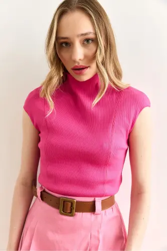 Kadın Fuşya Dik Yaka Dikiş Detaylı Crop Bluz BLZ-19003005 - Fuşya - OLALOOK (1)