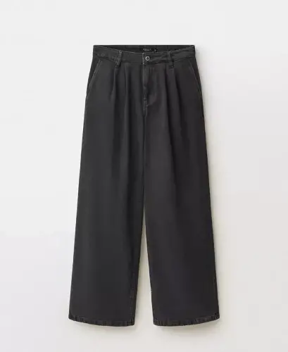 Women's Wide-Leg Pleated Jeans - Black Denim - 2