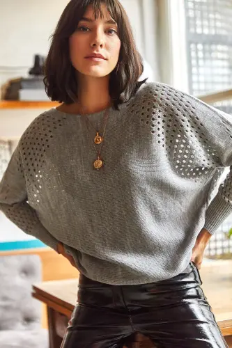 Kadın Gri Ajurlu Yarasa Oversize Triko Kazak-Gri - OLALOOK (1)