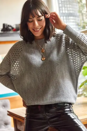 Kadın Gri Ajurlu Yarasa Oversize Triko Kazak-Gri - 4