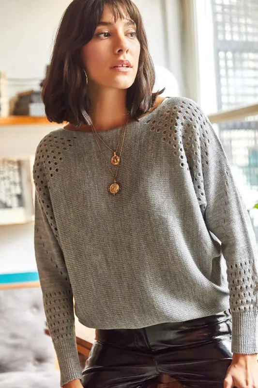 Kadın Gri Ajurlu Yarasa Oversize Triko Kazak-Gri - OLALOOK