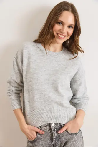 Kadın Gri Altı Oval Bisiklet Yaka Basic Triko Kazak KZK-19000914-Gri - OLALOOK (1)