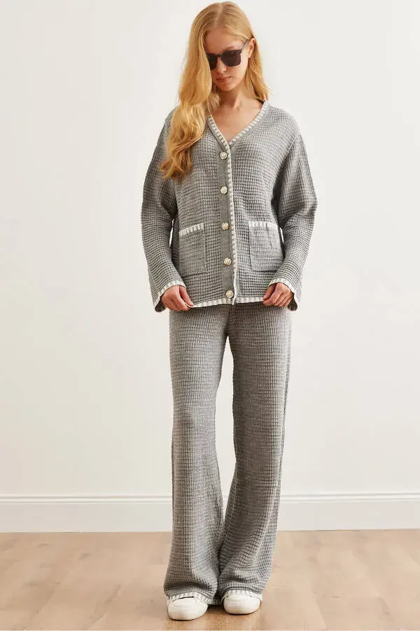 Kadın Gri Biye Detaylı Üst Hırka Alt Pantolon Triko Takım TKM-19000305-Gri - 1