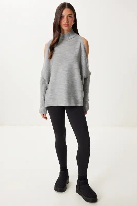 Kadın Gri Cut Out Detaylı Oversize Triko Kazak AS00015-Gri - 3