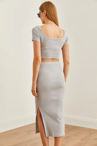 Kadın Gri Havuz Yaka Crop Bluz Yırtmaçlı Kalem Etek Takım TKM-19000300-Gri - 7