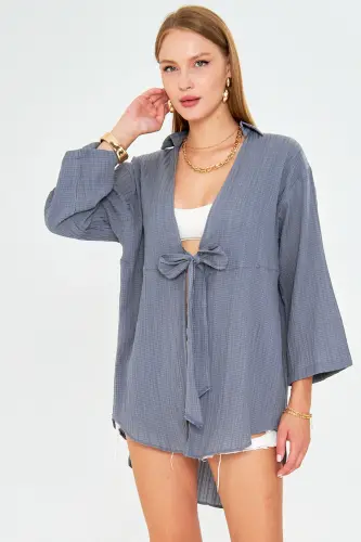 Kadın Gri Kendinden Çizgili Önden Bağlamalı Kimono Gömlek ARM-24Y001101-Gri - 3