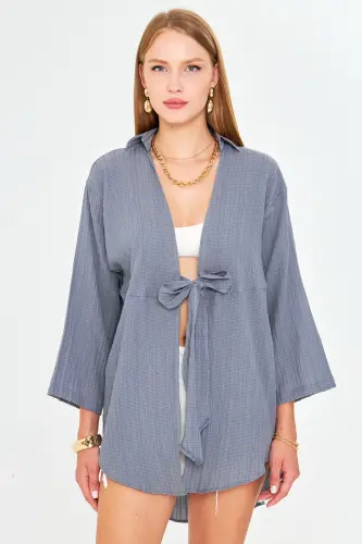 Kadın Gri Kendinden Çizgili Önden Bağlamalı Kimono Gömlek ARM-24Y001101-Gri - 5