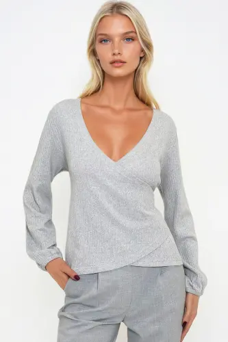 Kadın Gri Kruvaze Yaka Kolu Lastikli Bluz ALC-X12929-Gri - TREND ALAÇATI STILI (1)