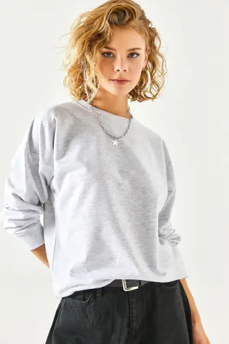 Kadın Gri Melanj Basic Yumuşak Dokulu Salaş Sweatshirt SWT-19000457-Gri Melanj - 5