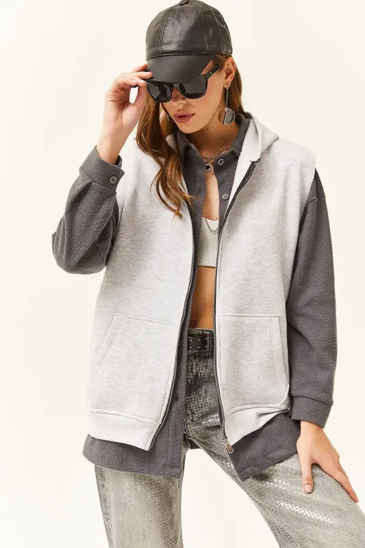 Kadın Gri Melanj Kanguru Cepli Kapüşonlu Şardonlu Oversize Yelek - Gri Melanj - 3