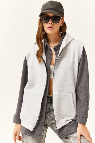 Kadın Gri Melanj Kanguru Cepli Kapüşonlu Şardonlu Oversize Yelek - Gri Melanj - 4
