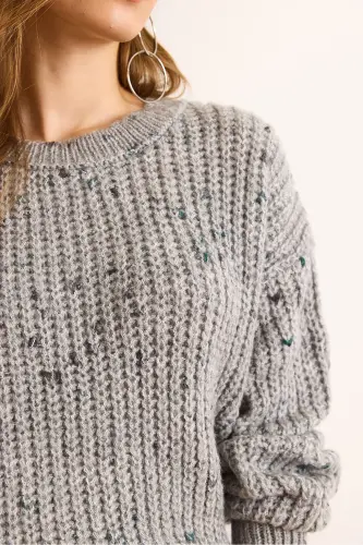 Kadın Gri Renk Detaylı Yumuşak Detaylı Oversize Triko Kazak KZK-19000862-Gri - 6