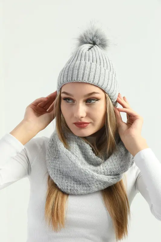 Kadın Gri Triko Ponponlu Bere Ve Örgü Boyunluk Set-Gri - 3