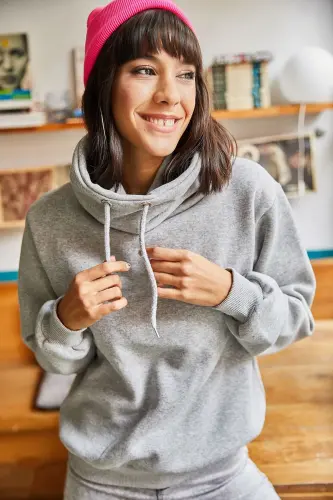 Kadın Gri Uzun Boğazlı Yumuşak Dokulu Kalın Sweatshirt SWT-19000189 - Gri - 1