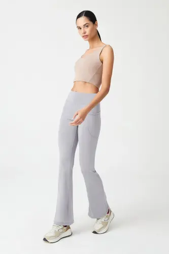 Kadın Gri Yüksek Bel Toparlayıcı Çift Cepli İspanyol Paça Tayt Bootcut - Gri - 4