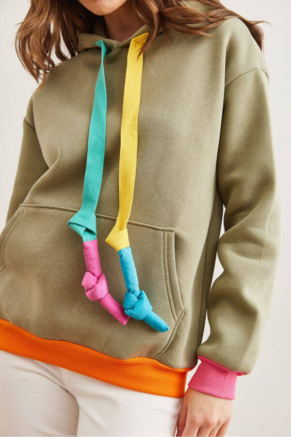 Kadın Haki Kapüşonlu Bağcık Detaylı Şardonlu Sweatshirt SWT-19000710-Haki - 6