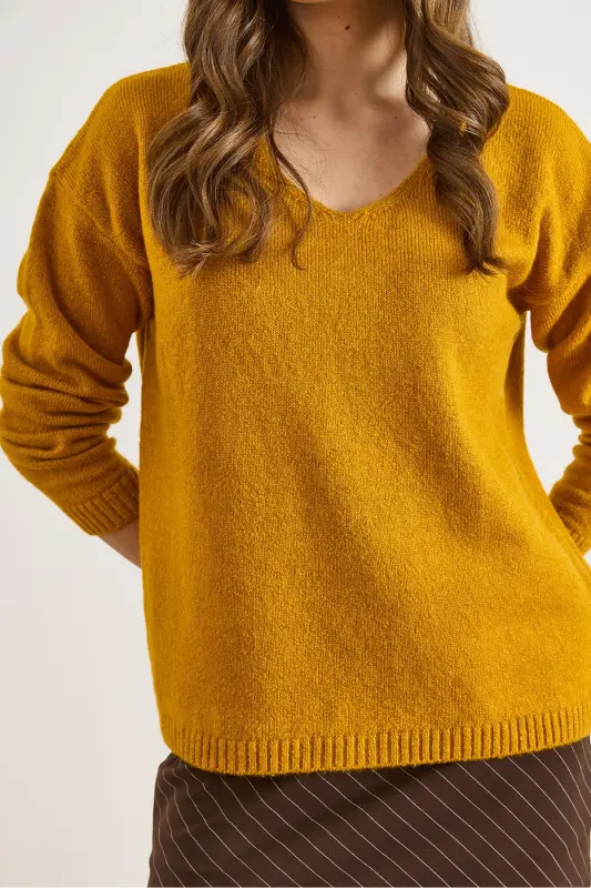 Kadın Hardal V Yaka Yumuşak Dokulu Triko Kazak KZK-19000598-Hardal - 4