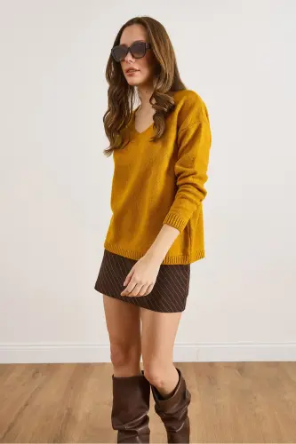 Kadın Hardal V Yaka Yumuşak Dokulu Triko Kazak KZK-19000598-Hardal - 5