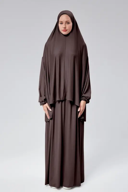 Kadın İki Parça Namaz Elbisesi Başörtülü Organik Pamuklu Lastikli Kolu Kaymaz Etek Penye Tesettür-Kahverengi - 1