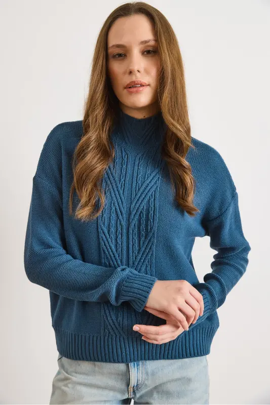 Kadın İndigo Dik Yaka Ortası Saç Örgülü Triko Kazak KZK-19000912-İndigo - OLALOOK