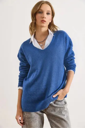 Kadın İndigo V Yaka Yumuşak Dokulu Triko Kazak KZK-19000598-İndigo 