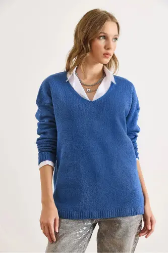 Kadın İndigo V Yaka Yumuşak Dokulu Triko Kazak KZK-19000598-İndigo - 2