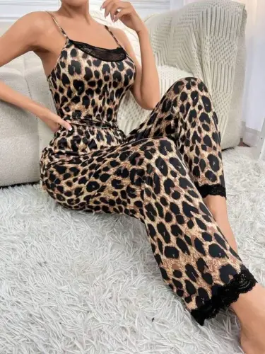 Kadın Ip Askılı Yakası Dantelli Bluz Ve Pijama Sandy Ikili Takım - BÜYÜKBEDENIZ (1)