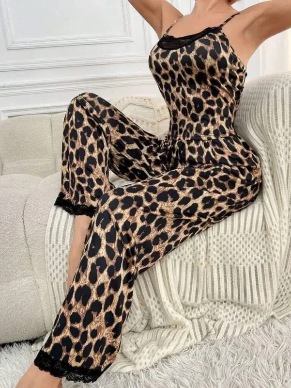 Kadın Ip Askılı Yakası Dantelli Bluz Ve Pijama Sandy Ikili Takım - BÜYÜKBEDENIZ