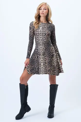 Kadın Kahve Bej Bisiklet Yaka Dikiş Detayli Kloş Mini Elbise ALC-X10883-KAHVE BEJ - TREND ALAÇATI STILI (1)