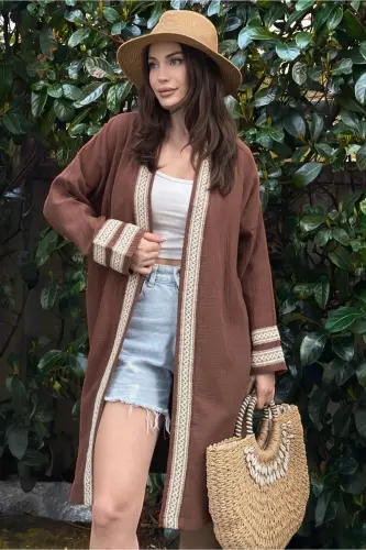 Kadın Kahve Müslin Kumaş, Hasır Şerit Detaylı Salaş Kimono Ceket - KAHVE 