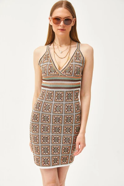 Kadın Kahverengi Askılı Patch Desenli Sırtı Çapraz Mini Triko Elbise ELB-19002068-Kahverengi - Modazone