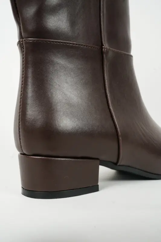 Kadın Kahverengi Deri Içi Kürklü 3 Cm Topuklu Günlük Diz Altı Sivri Burun Acı Kahve Çizme-Kahverengi - 2