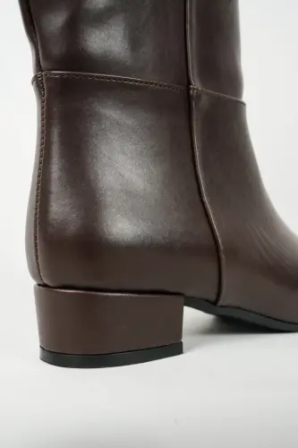 Kadın Kahverengi Deri Içi Kürklü 3 Cm Topuklu Günlük Diz Altı Sivri Burun Acı Kahve Çizme-Kahverengi - TRENDYANKA (1)