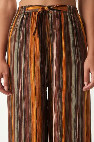 Kadın Kahverengi Desenli Dökümlü Viskon Palazzo Pantolon EN00606-Kahverengi - 5