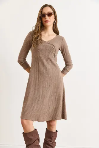 Kadın Kahverengi Düğme Detaylı Kruvaze Midi Çan Elbise ELB-19002031-Kahverengi - 5