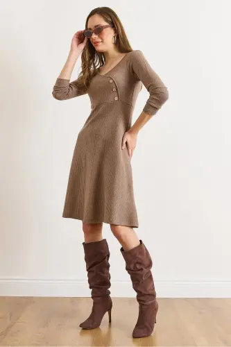 Kadın Kahverengi Düğme Detaylı Kruvaze Midi Çan Elbise ELB-19002031-Kahverengi 
